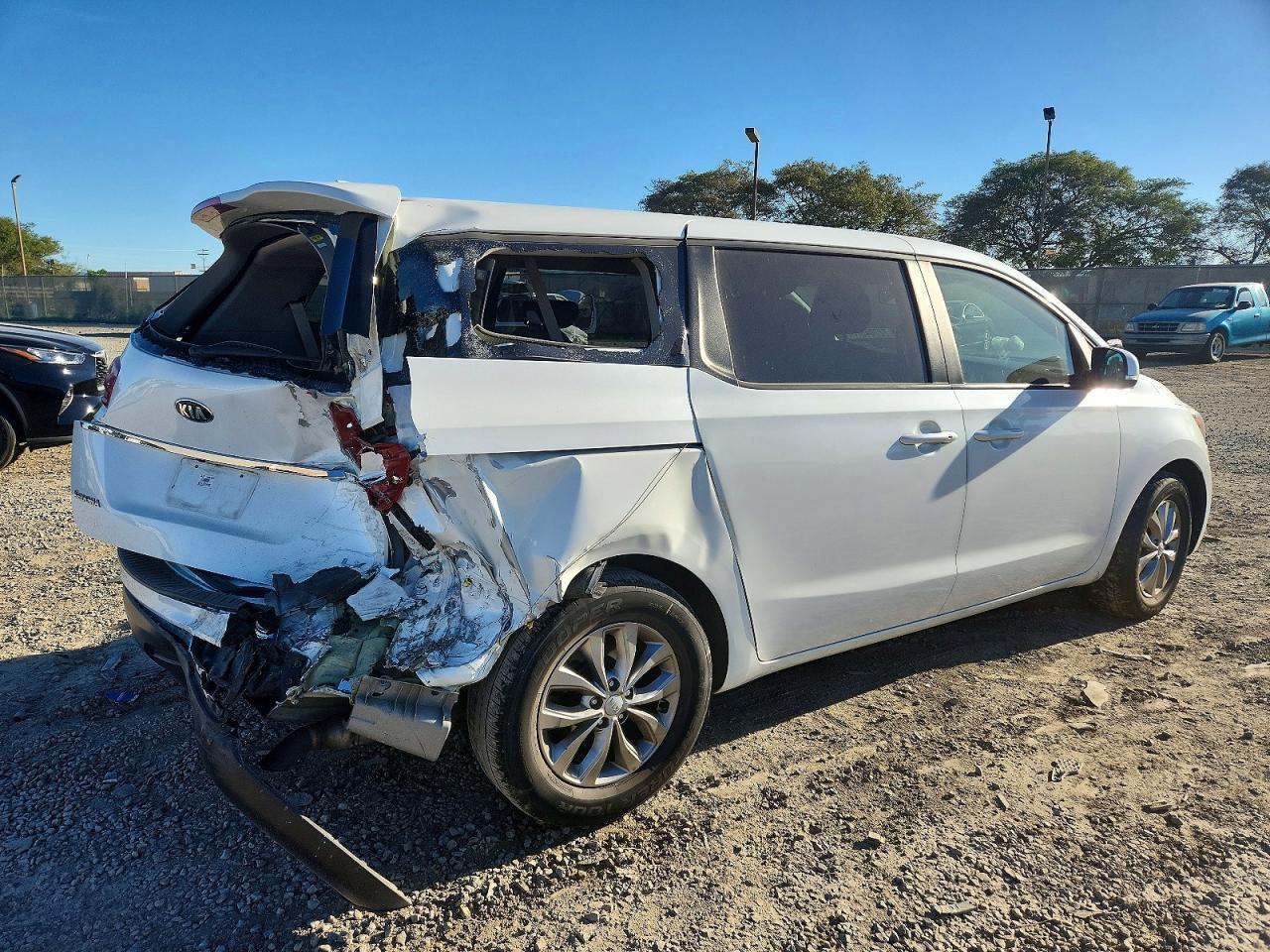 2019 KIA Sedona lx