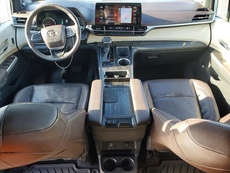 2023 Toyota Sienna Limited
