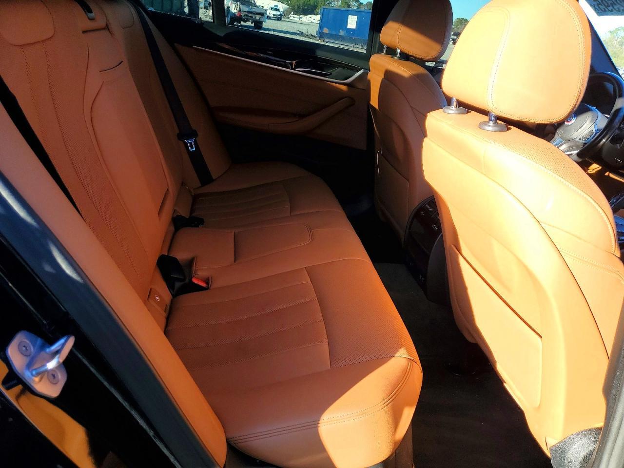 2021 BMW 530 i