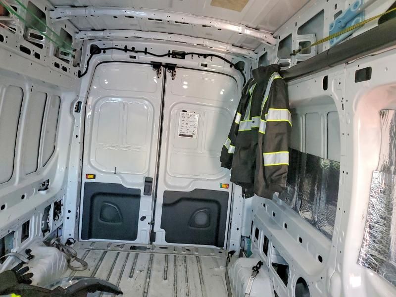 2023 Ford Transit T-250