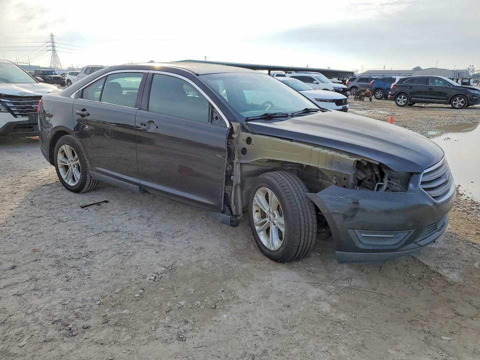 2016 Ford Taurus sel