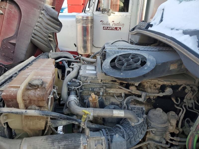 2016 Freightliner Cascadia 125 Semi Truck