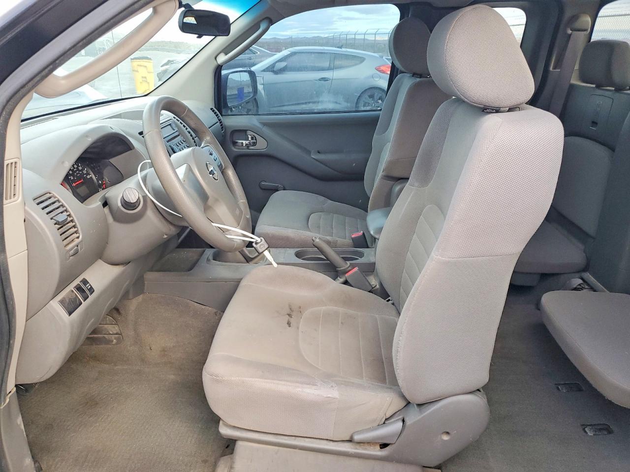 2006 Nissan Frontier King cab xe