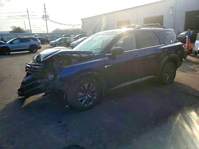 2024 Nissan Pathfinder sv
