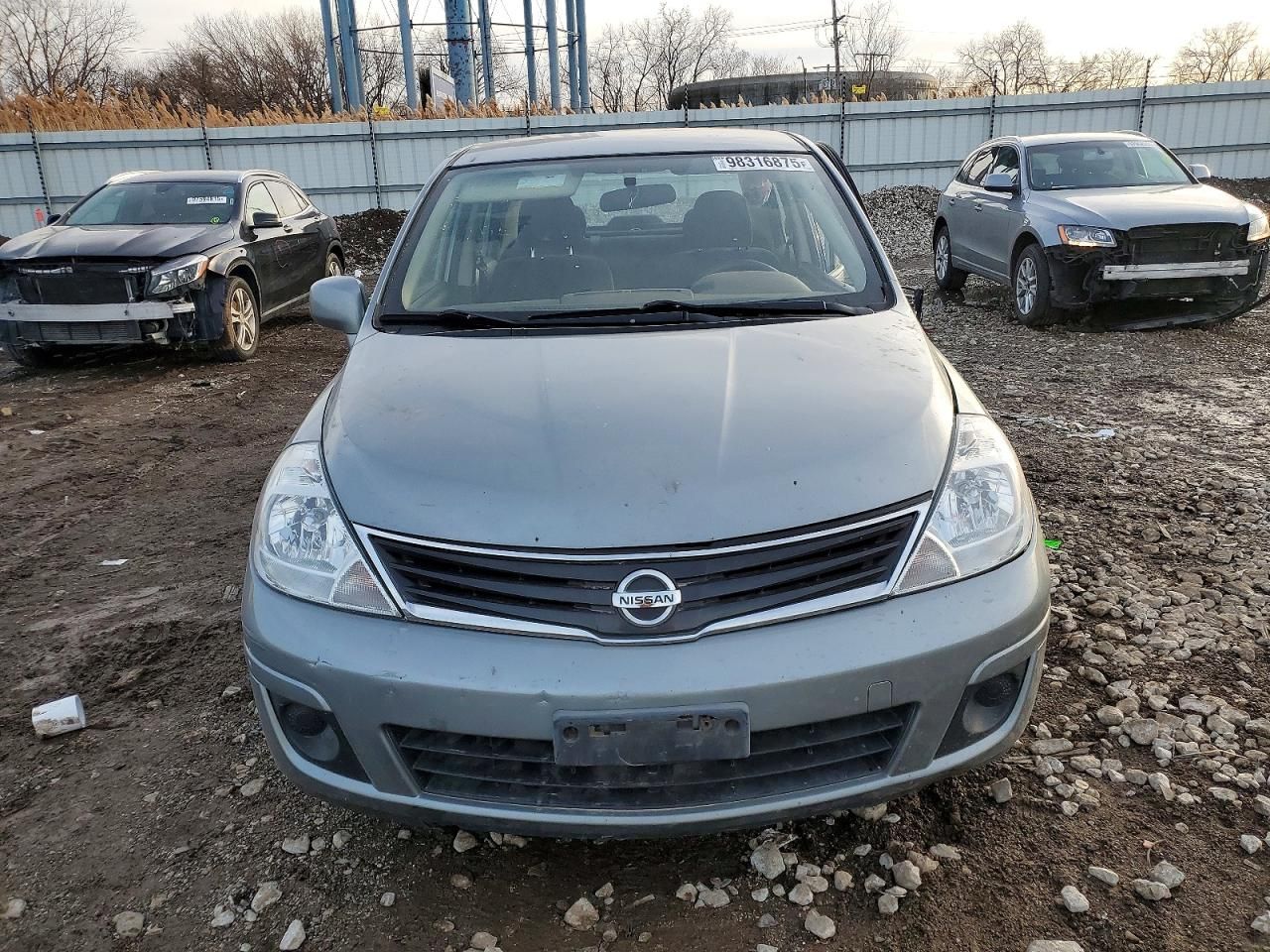2011 Nissan Versa s