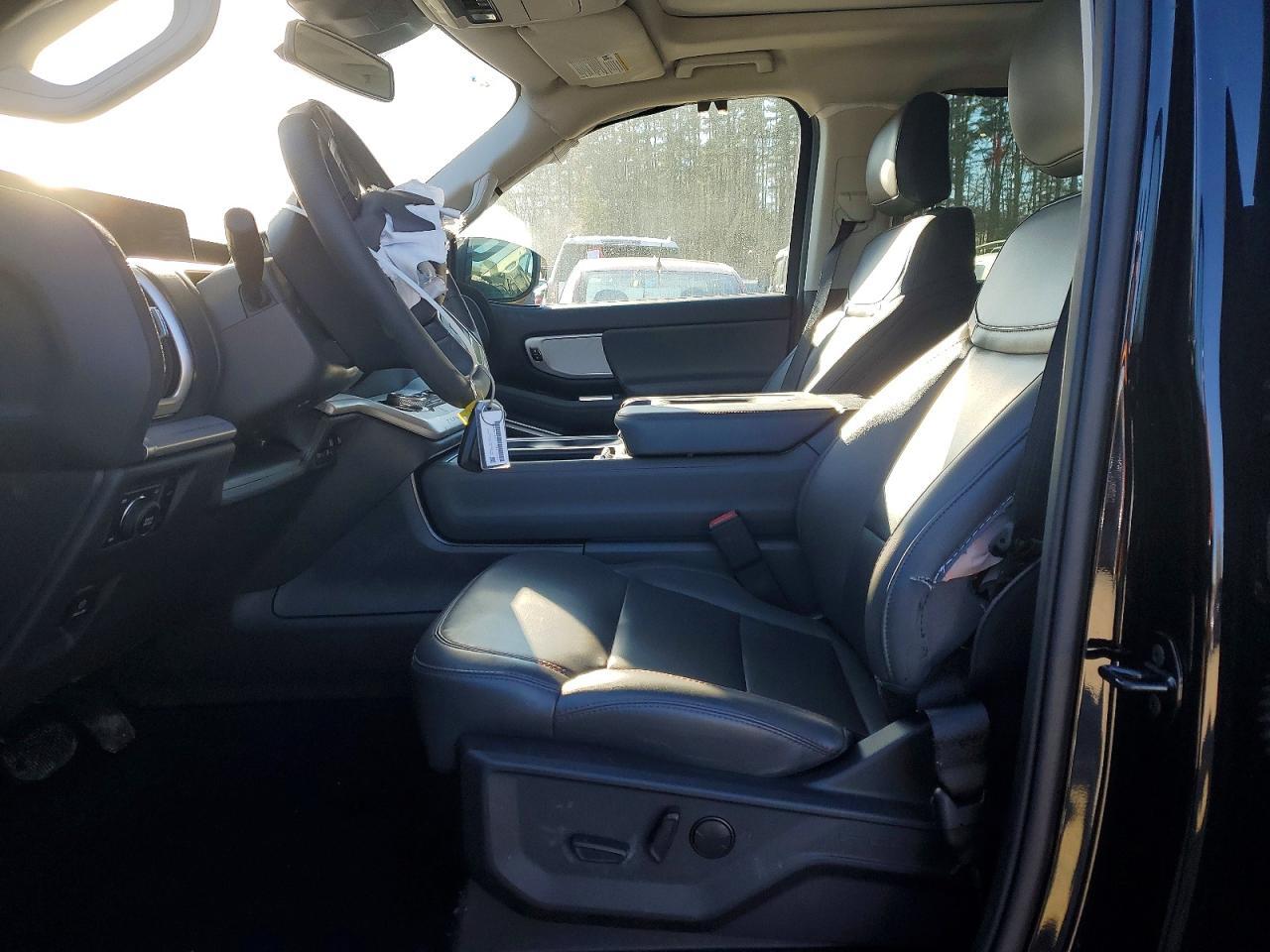 2025 Ford Expedition max Active