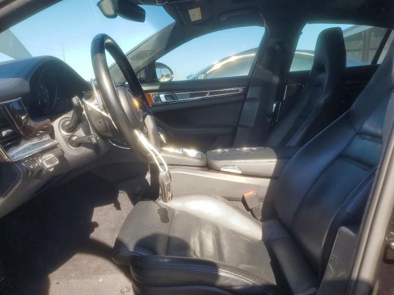 2018 Porsche Panamera Turbo