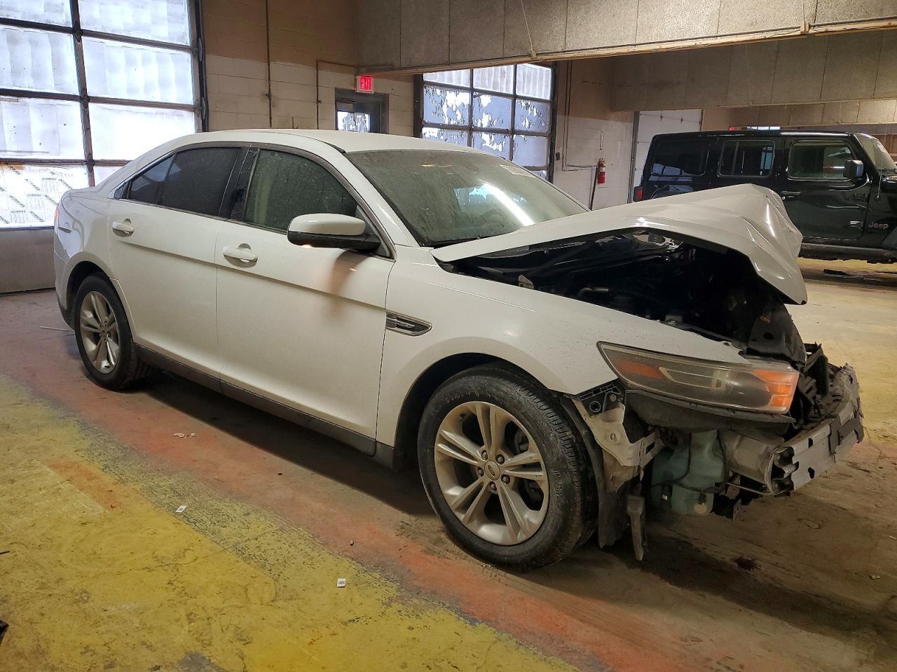 2016 Ford Taurus sel