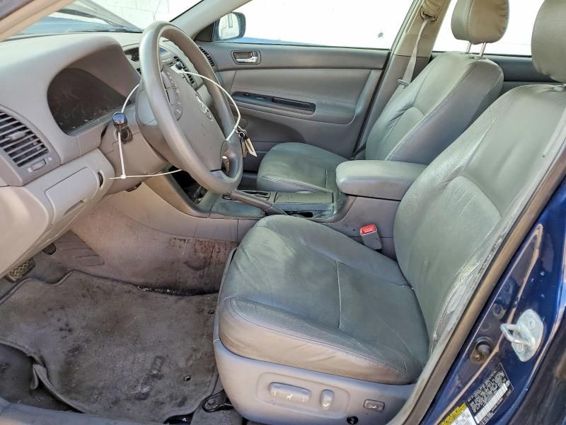 2005 Toyota Camry le