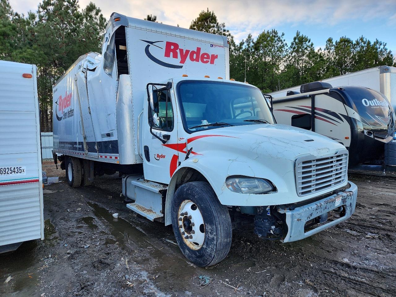 2019 Freightliner M2 106 med