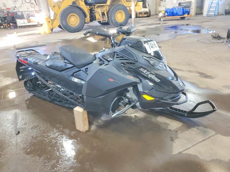 2025 Skidoo Backcountry XRS 850 Snowmobile