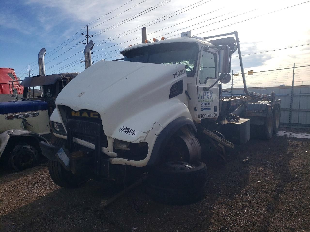 2006 Mack CV Granite ROLL-OFF Container Truck