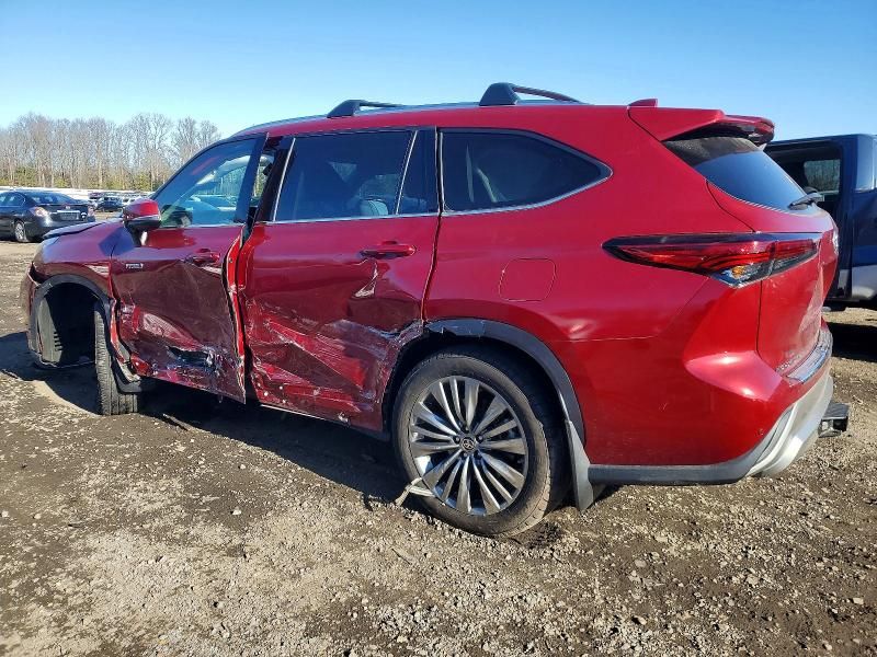2021 Toyota Highlander Hybrid Platinum