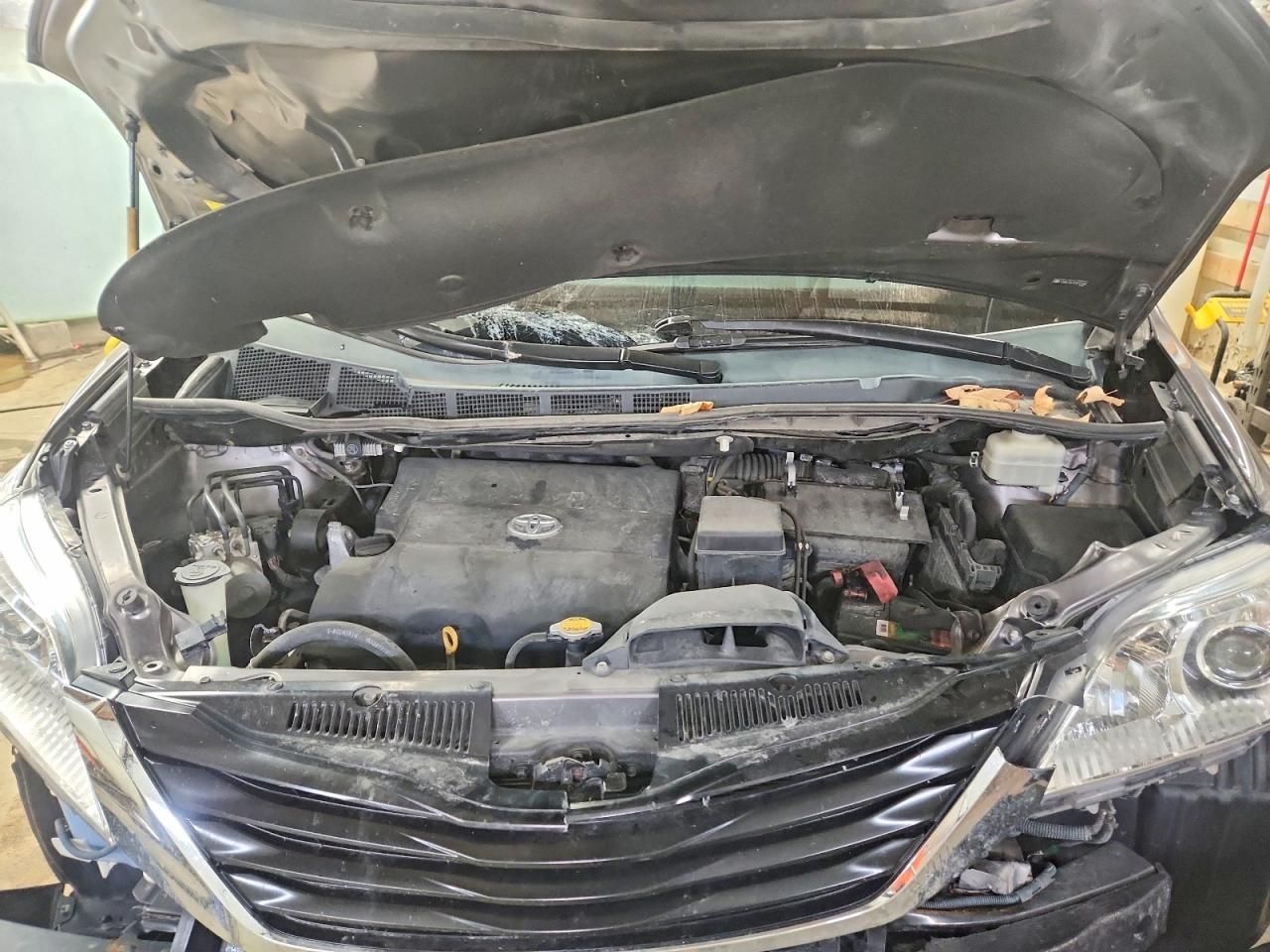 2012 Toyota Sienna le