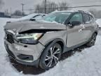 2022 Volvo Xc40 T5 R-design