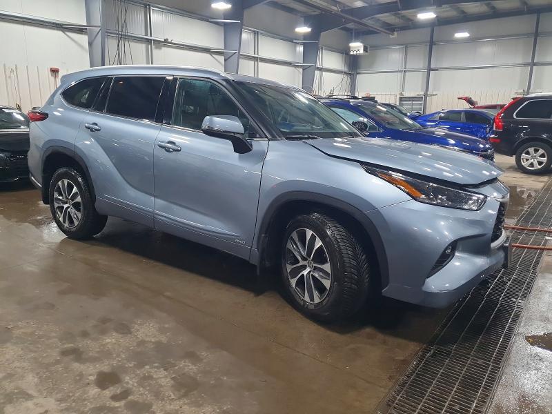 2022 Toyota Highlander Hybrid xle