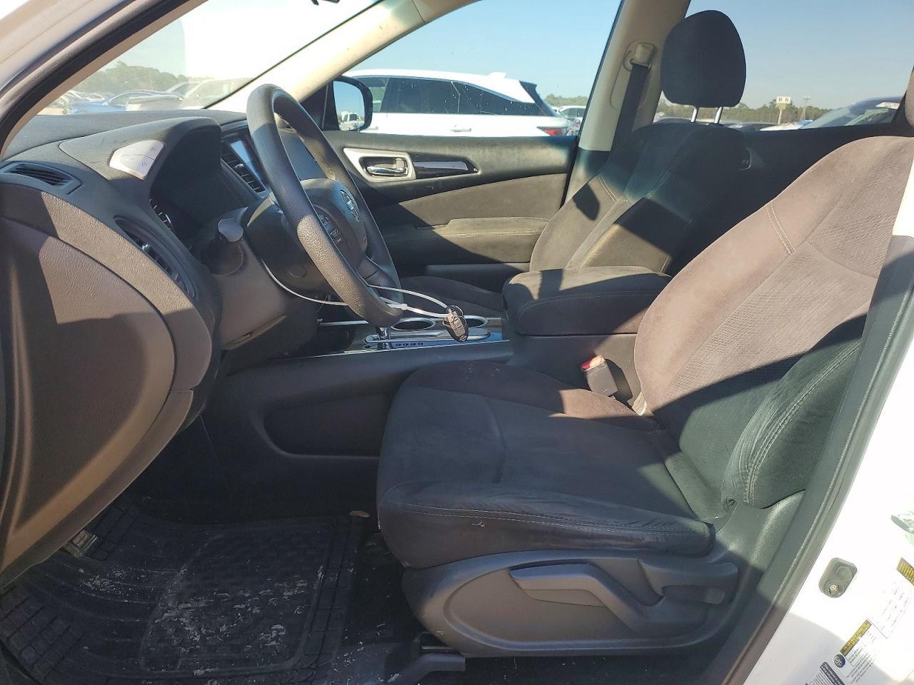 2015 Nissan Pathfinder s