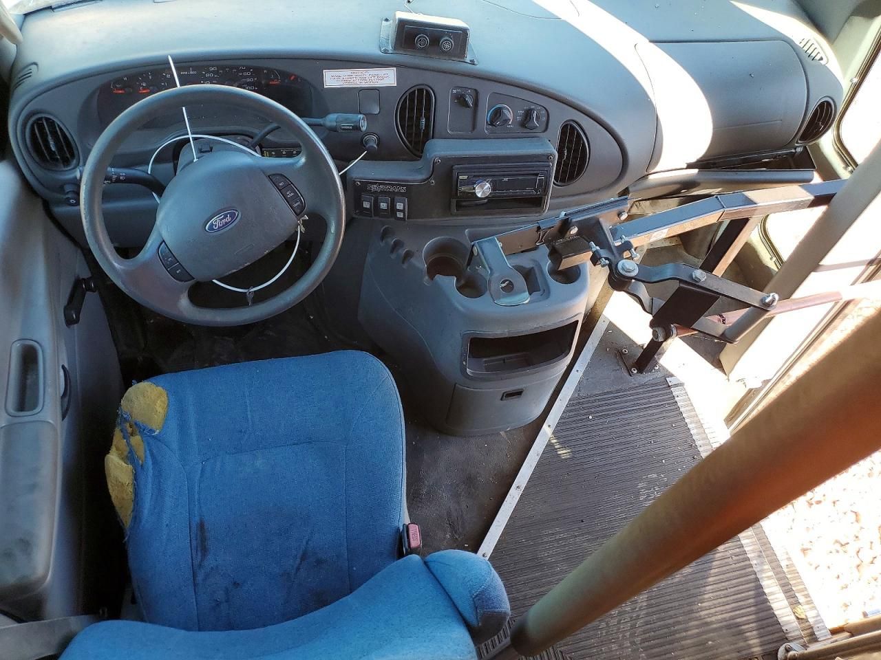 2005 Ford Econoline E350 Super Duty Van