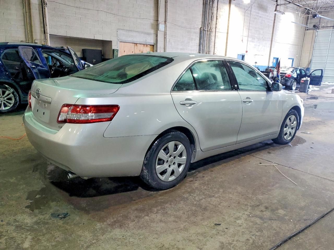 2010 Toyota Camry le a