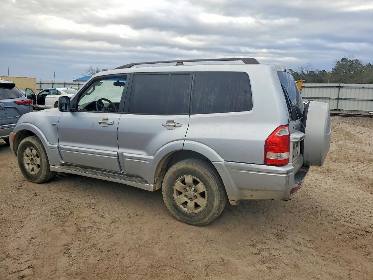 2004 Mitsubishi Montero Limited
