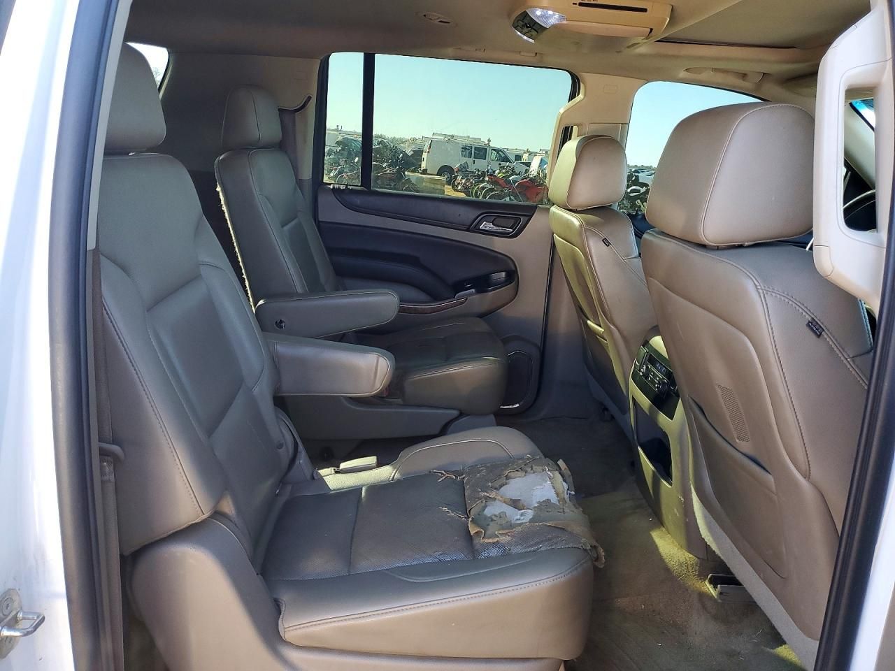 2015 Chevrolet Suburban C1500 ltz