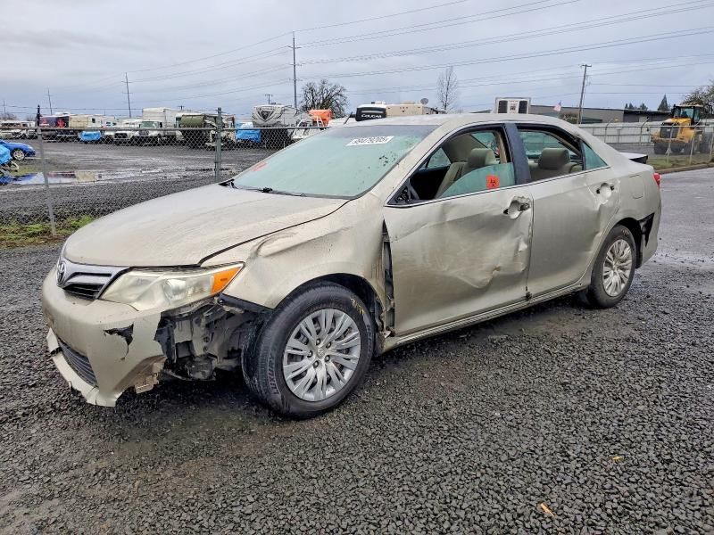 2014 Toyota Camry le