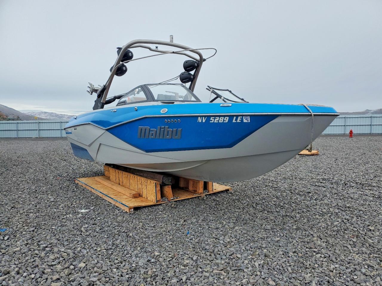 2023 Malibu Wakesetter Boat
