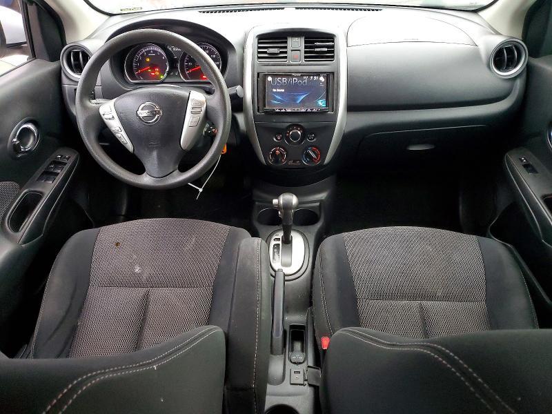 2016 Niss Versa s