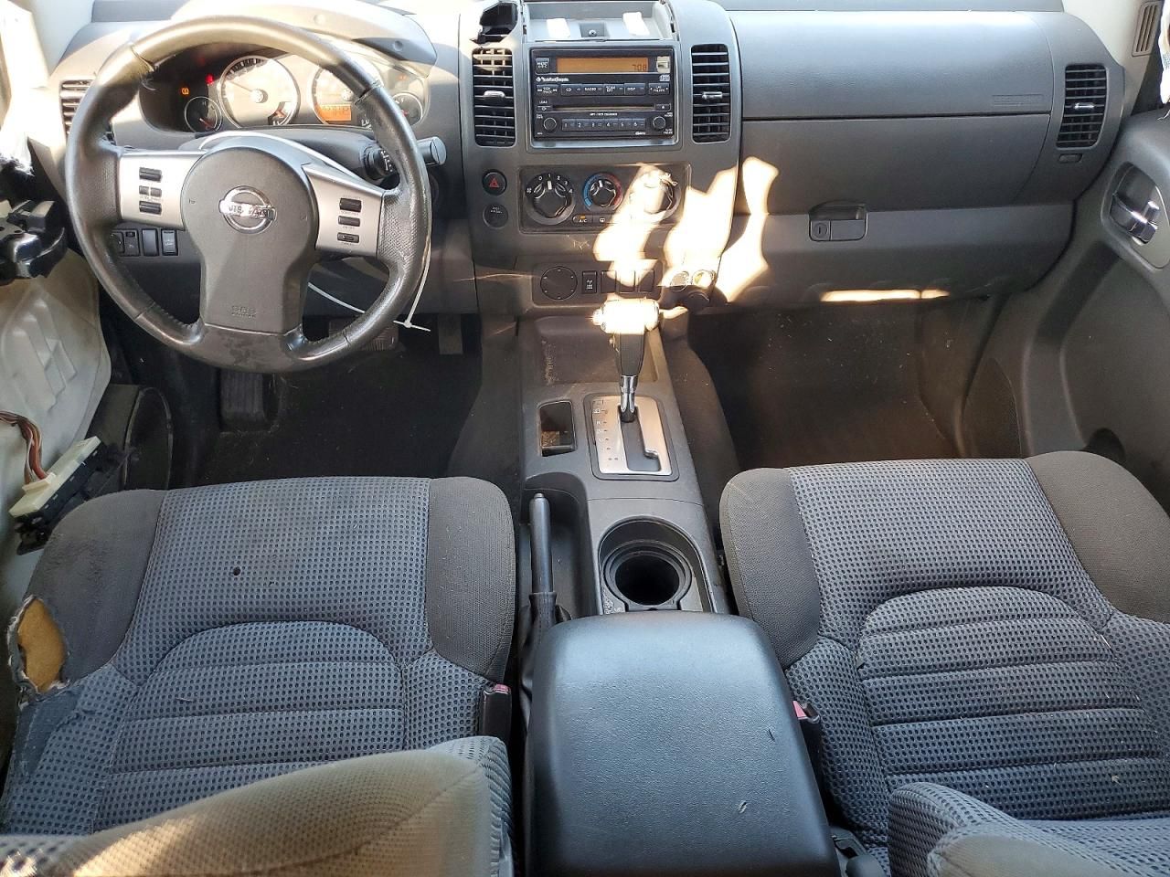 2006 Nissan Frontier Crew cab le