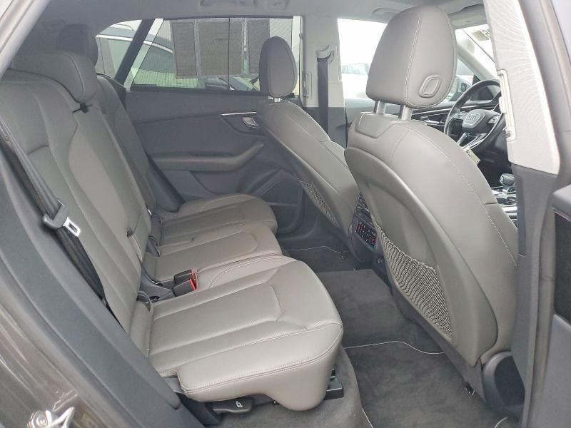 2019 Audi Q8 Prestige