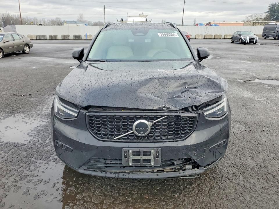 2023 Volvo Xc40 Ultimate