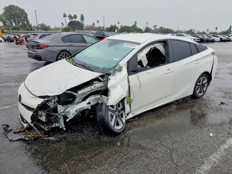 2016 Toyota Prius Three Touring