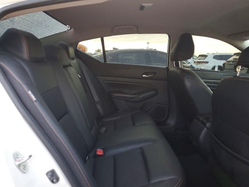 2022 Nissan Altima sr