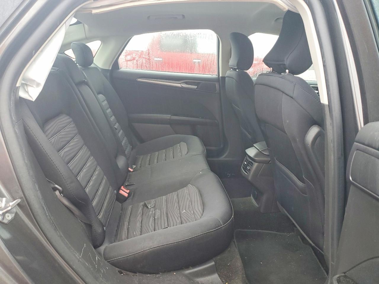 2016 Ford Fusion se