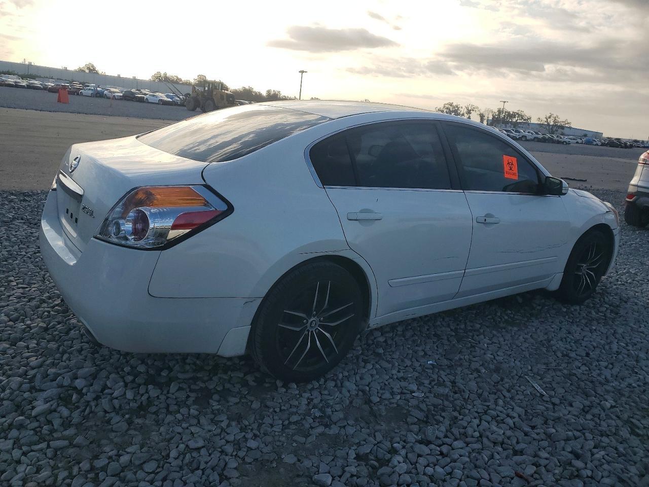 2012 Nissan Altima Base