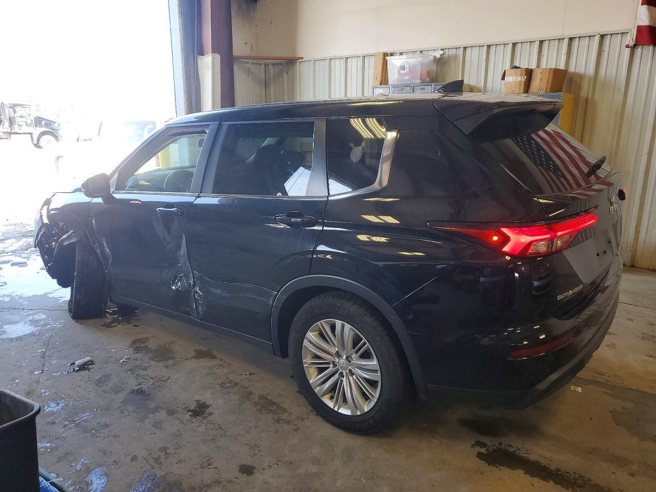 2024 Mitsubishi Outlander es