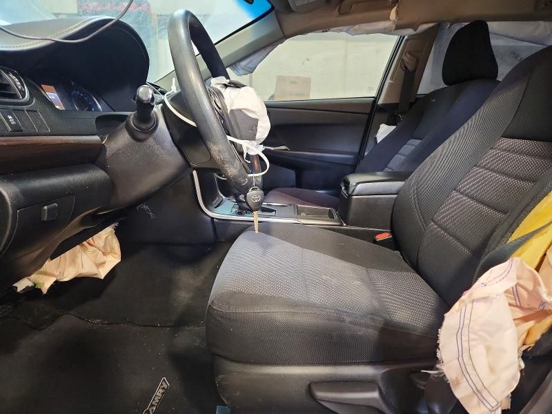 2016 Toyota Camry le