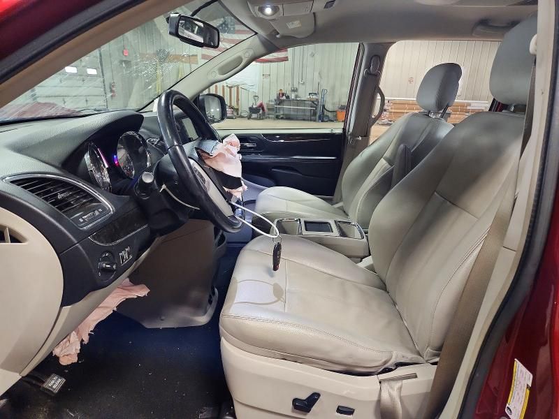 2014 Chrysler Town & Country Touring