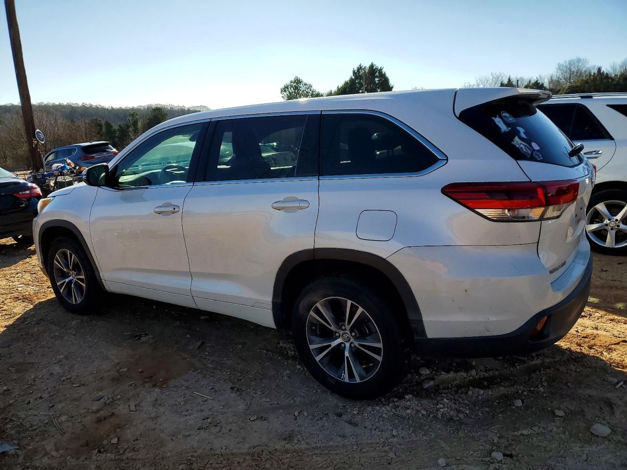 2017 Toyota Highlander le