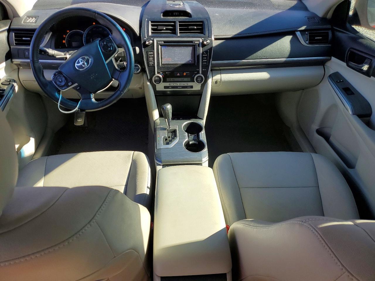 2013 Toyota Camry Hybrid