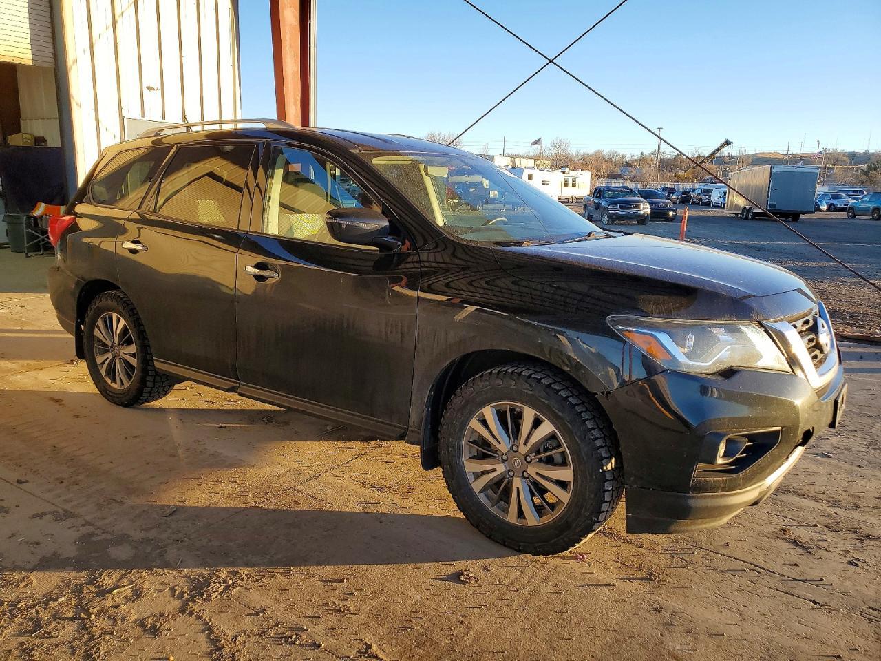2018 Nissan Pathfinder s