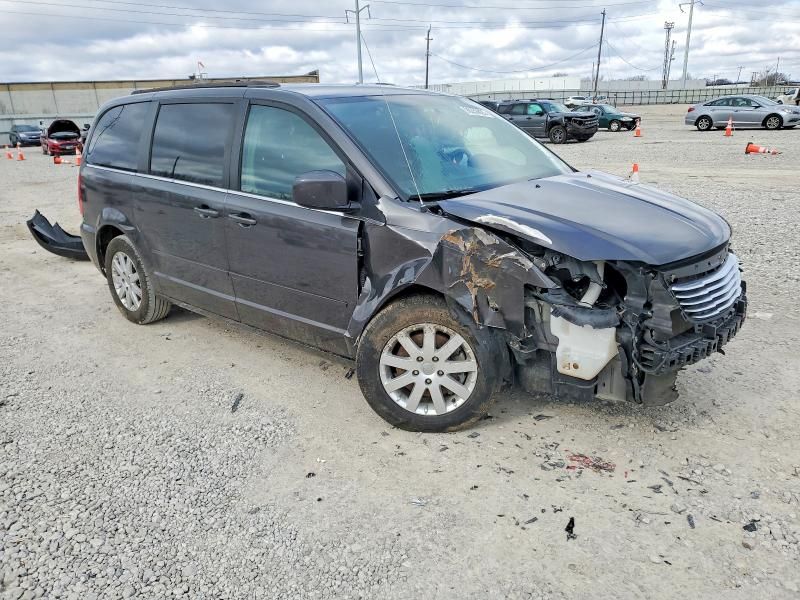 2015 Chrysler Town & Country lx