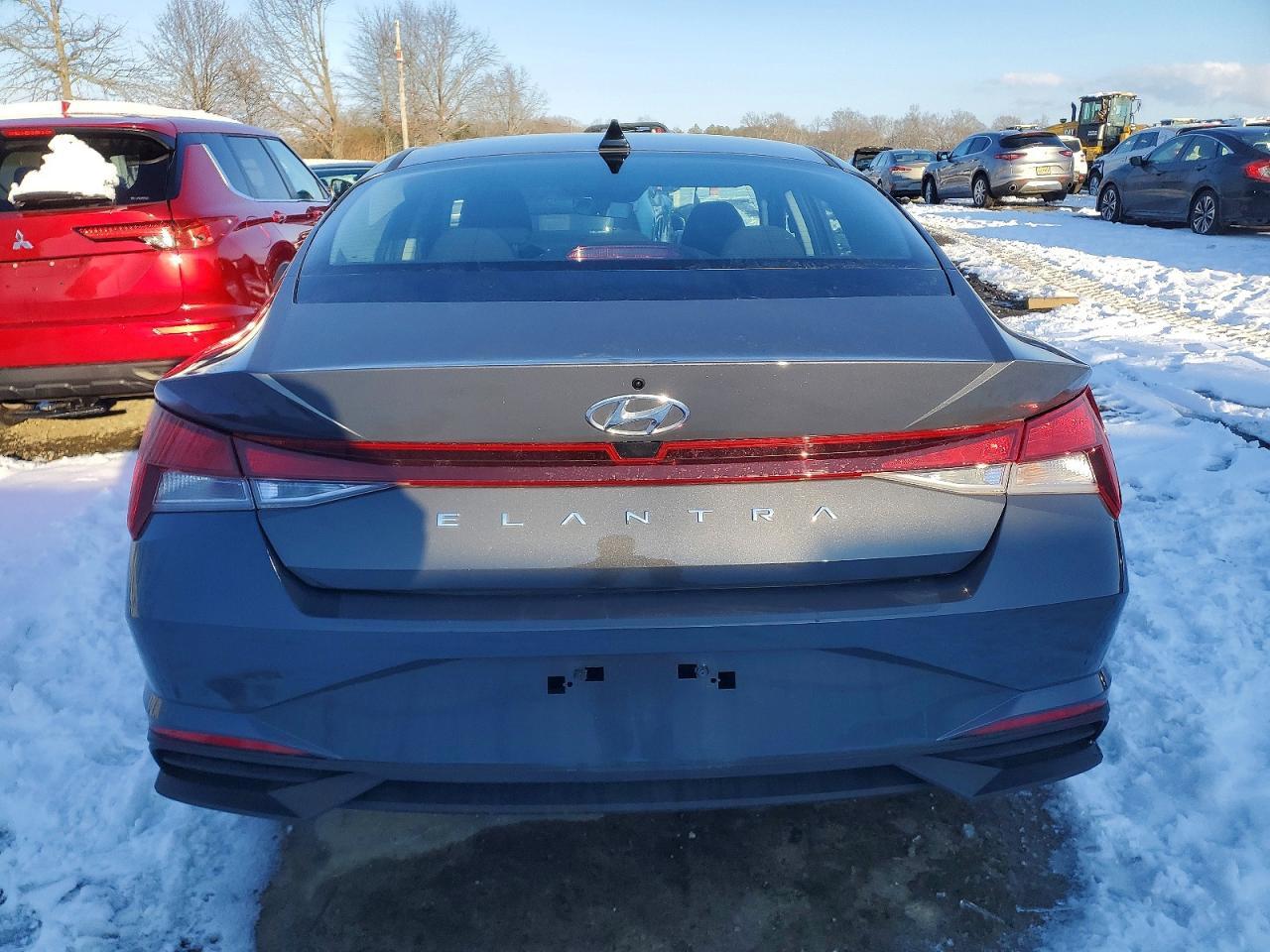 2023 Hyundai Elantra se