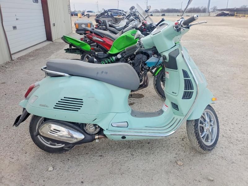 2024 Vespa GTS/SEI Giorni 300