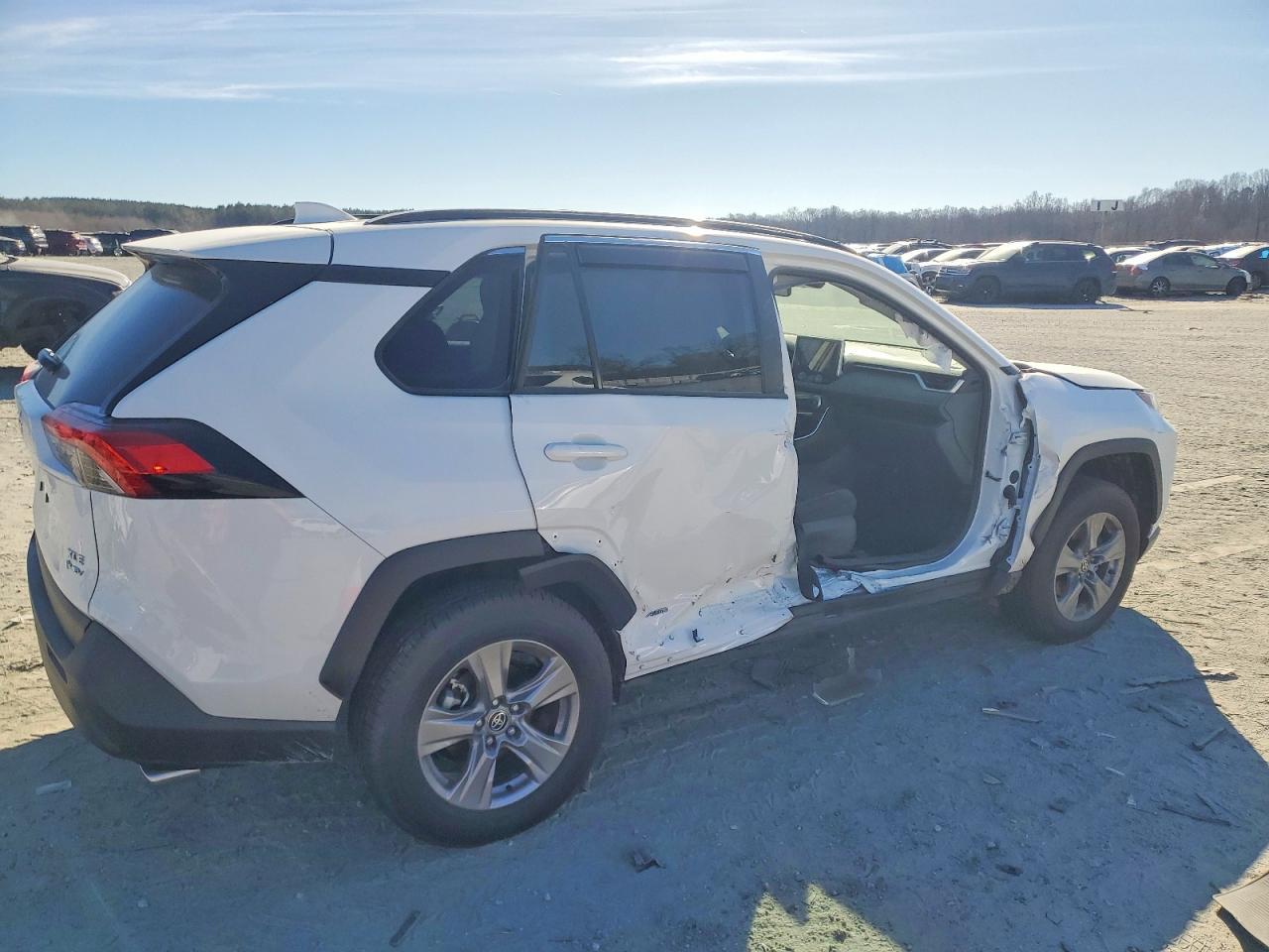 2025 Toyota Rav4 xle