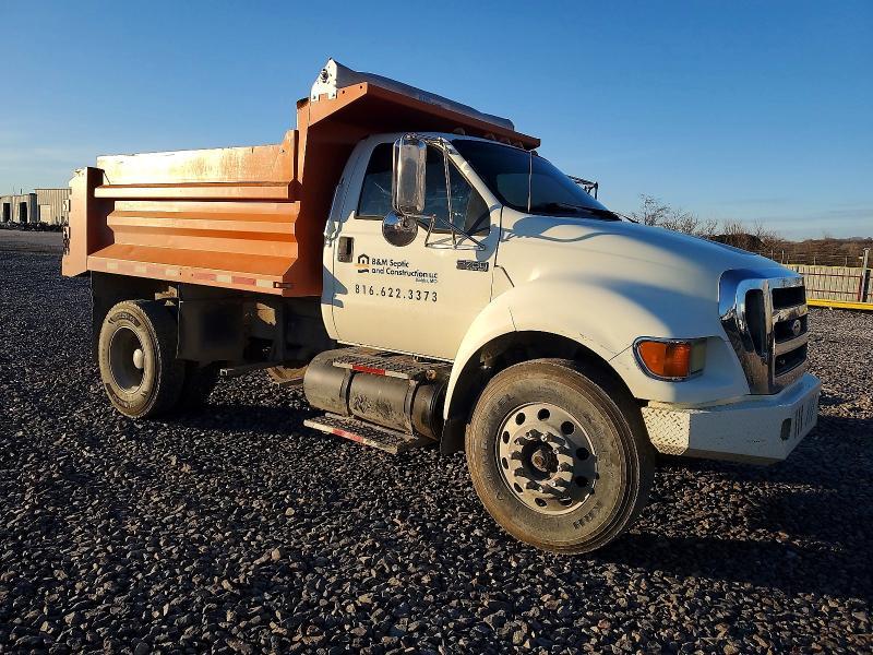 2006 Ford F750 Super Duty Dump Truck