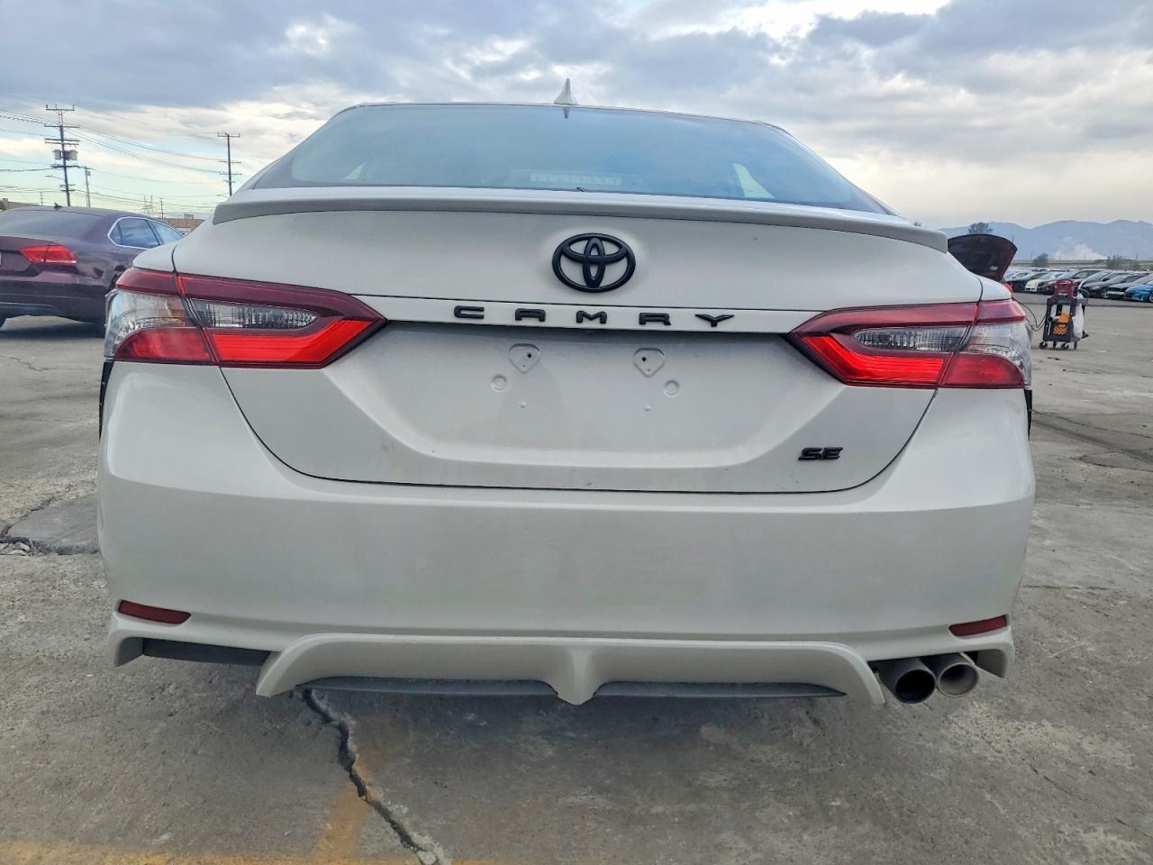2023 Toyota Camry se