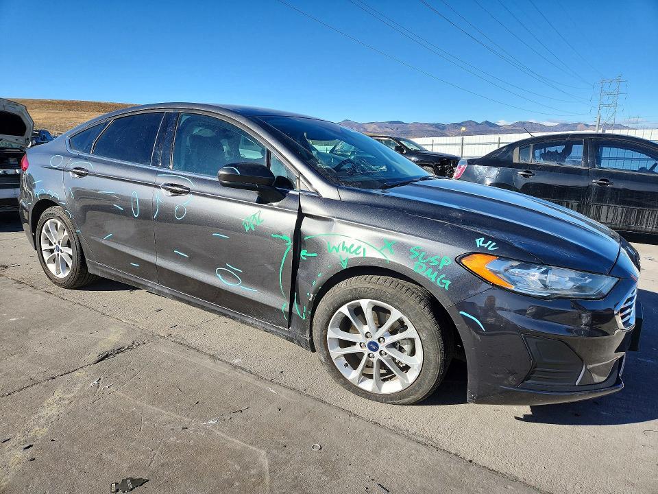 2020 Ford Fusion se