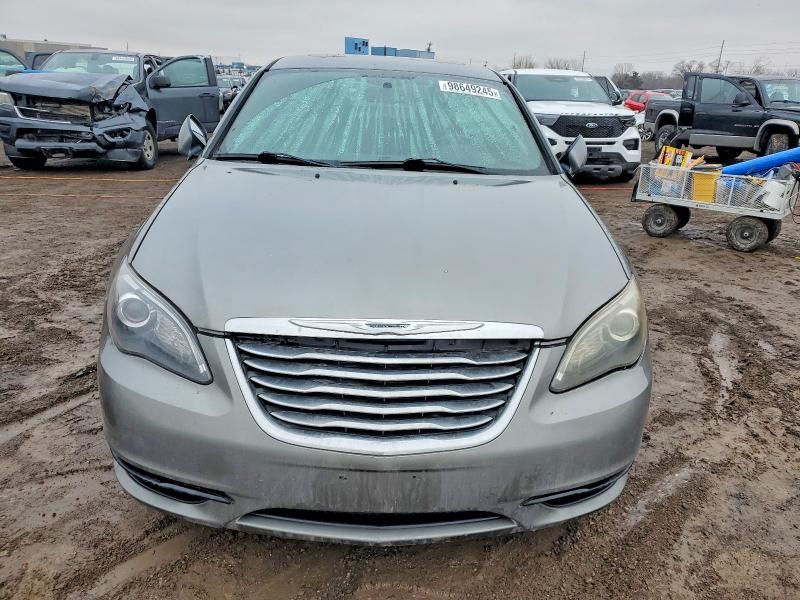 2013 Chrysler 200 Touring