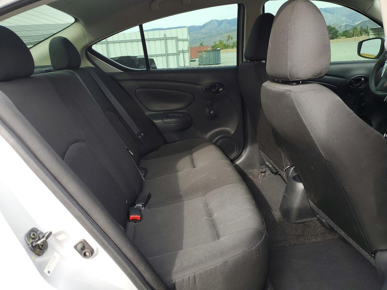 2018 Nissan Versa s